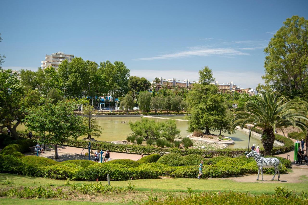 Benal Beach, Luxury Sea & Mountain View Beachside 1 Bedroom Apartment Benalmádena Esterno foto