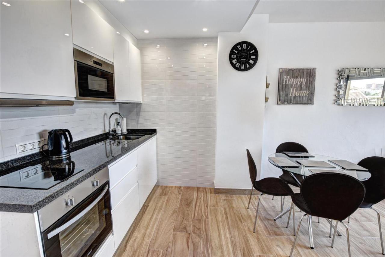 Benal Beach, Luxury Sea & Mountain View Beachside 1 Bedroom Apartment Benalmádena Esterno foto