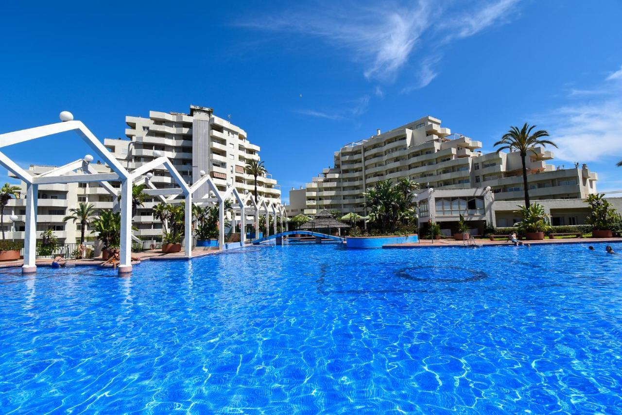 Benal Beach, Luxury Sea & Mountain View Beachside 1 Bedroom Apartment Benalmádena Esterno foto