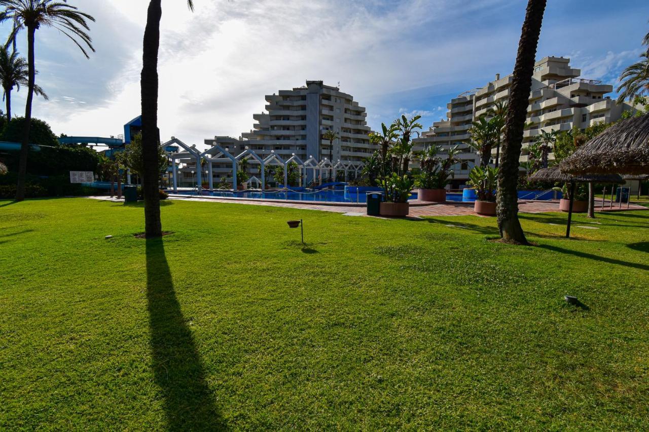 Benal Beach, Luxury Sea & Mountain View Beachside 1 Bedroom Apartment Benalmádena Esterno foto