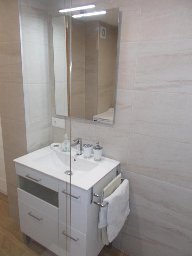 Benal Beach, Luxury Sea & Mountain View Beachside 1 Bedroom Apartment Benalmádena Esterno foto